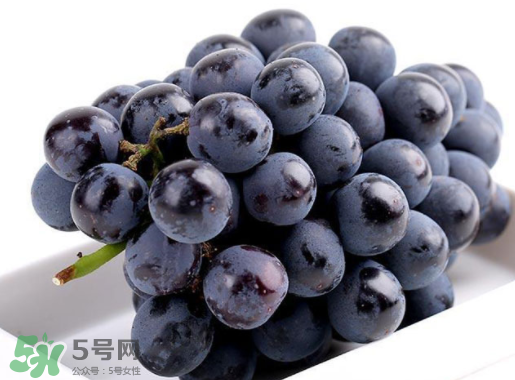夏黑葡萄皮能吃嗎？夏黑葡萄怎么吃？