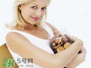 孕婦吃甜食寶寶會(huì)頭大嗎？孕期吃甜食寶寶會(huì)頭變大嗎？