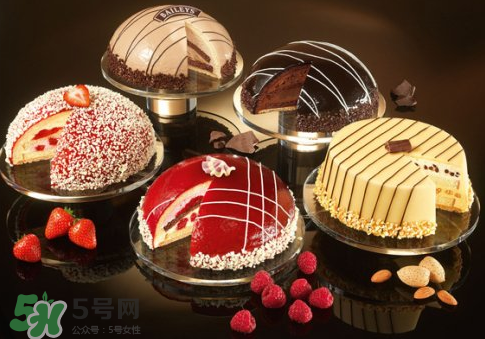 寶寶愛(ài)吃甜食智力會(huì)下降嗎？?jī)和瘣?ài)吃糖會(huì)影響智力嗎？