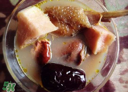 榴蓮殼煲雞湯殼能吃嗎？榴蓮殼煲雞湯殼好喝嗎？