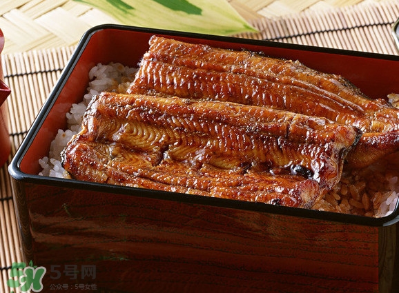 鰻魚飯?jiān)趺闯裕咳毡决狋~飯的做法