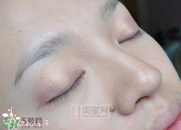 nars吉隆坡眼影怎么畫(huà)？nars吉隆坡雙色眼影畫(huà)法圖解