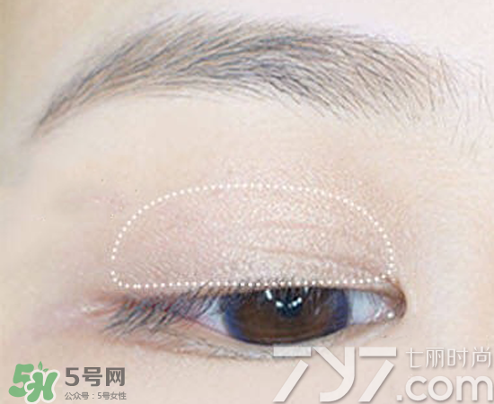 nars吉隆坡眼影怎么畫(huà)？nars吉隆坡雙色眼影畫(huà)法圖解