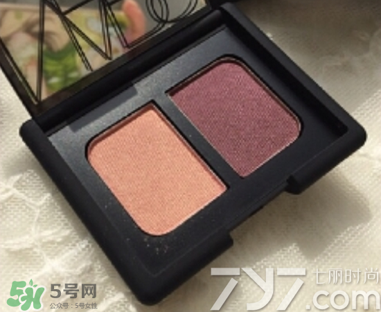 nars吉隆坡眼影怎么畫(huà)？nars吉隆坡雙色眼影畫(huà)法圖解