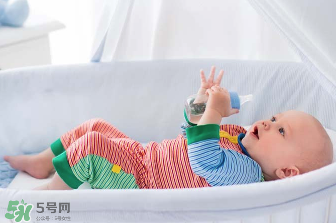 嬰兒吐奶和氙氣有關(guān)系嗎？氙氣會影響嬰兒吐奶嗎？