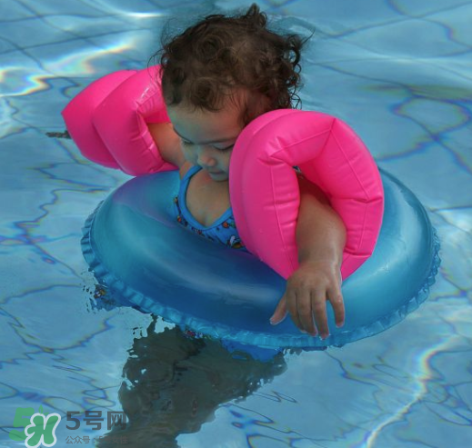 小孩玩水多久合適？小孩多久玩一次水好？
