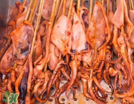 鐵板魷魚一串成本多少？魷魚怎么做好吃