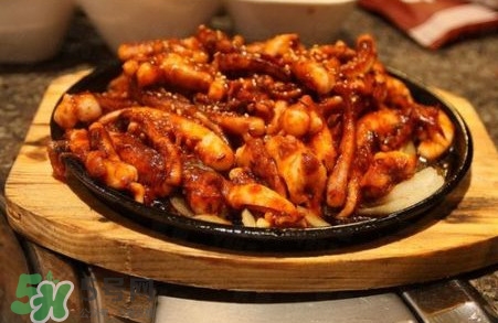 鐵板魷魚怎么做好吃？鐵板魷魚使用了什么香料