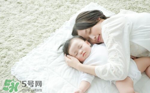 戒夜奶的最佳時(shí)間 幾個(gè)月戒夜奶最好？