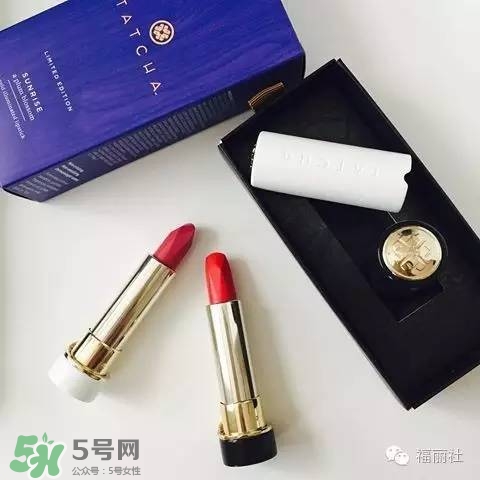 tatcha梅子粉好看嗎？tatcha白管口紅梅子粉試色