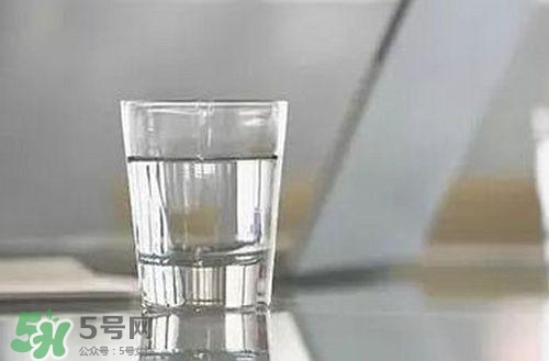 三伏貼能治過(guò)敏性鼻炎嗎？三伏貼治過(guò)敏性鼻炎貼哪里？