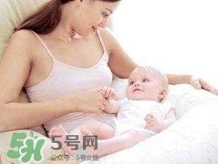 三伏天坐月子可以洗澡嗎？三伏天坐月子可以穿短袖嗎？