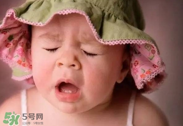 三伏貼能治過(guò)敏性鼻炎嗎？三伏貼治過(guò)敏性鼻炎貼哪里？