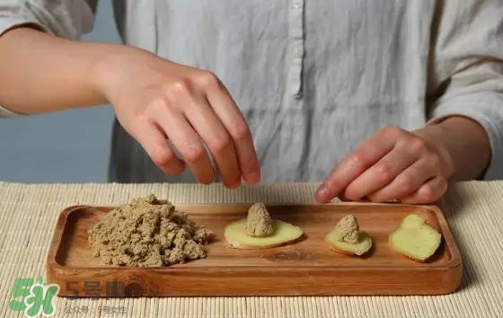 三伏貼和三伏灸哪個效果好？三伏貼和三伏灸對比