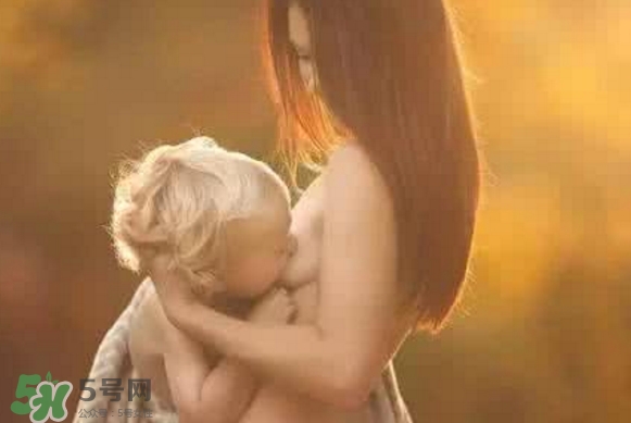 哺乳期可以貼三伏貼嗎？哺乳期貼三伏貼會(huì)影響寶寶嗎？