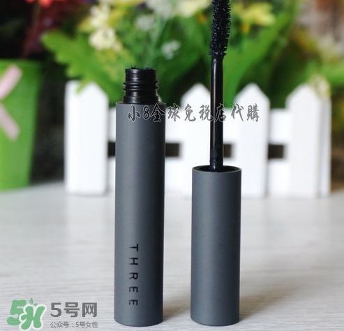three愛(ài)魅瞳睫毛膏色號(hào)_試色圖
