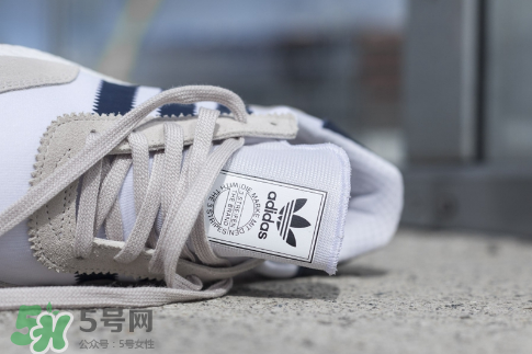 adidas iniki runner多少錢？阿迪達(dá)斯復(fù)古跑鞋專柜價(jià)格