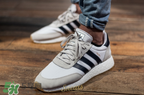 adidas iniki runner多少錢？阿迪達(dá)斯復(fù)古跑鞋專柜價(jià)格