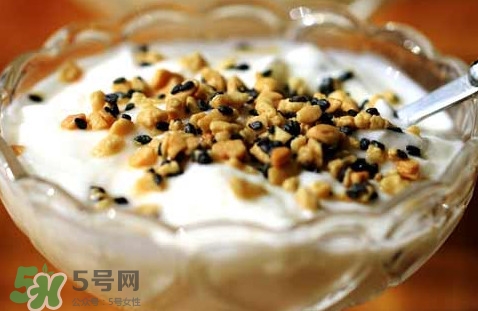 酸奶好吃怎么選？酸奶對人有哪些好處