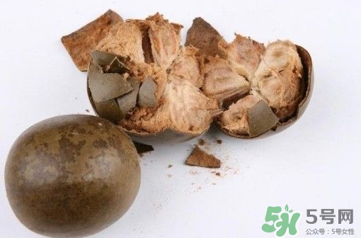 羅漢果的皮能泡水喝嗎？羅漢果的皮能吃嗎？