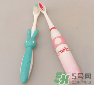 兒童電動牙刷聲波的好還是旋轉(zhuǎn)的好？兒童電動牙刷怎么選？