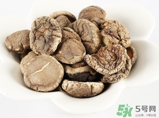 香菇是發(fā)物嗎？香菇是干的好還是新鮮的好