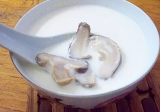 牛奶燉香菇可以治鼻炎嗎？牛奶燉香菇吃了有什么作用？