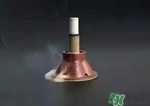 艾艾貼貼后出現(xiàn)水泡怎么回事？艾艾貼后有水泡怎么辦？