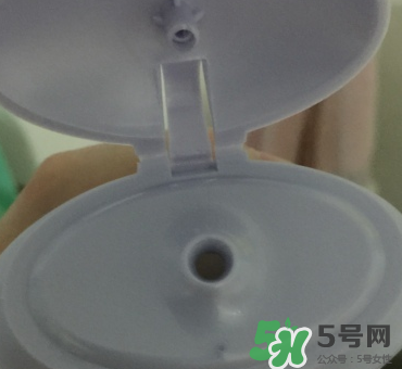 eve女性護理液粉色瓶和藍色瓶有什么區(qū)別？