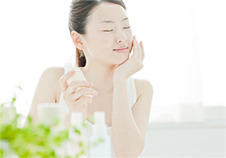 長痘是因?yàn)槠つw缺水嗎 皮膚缺水會長痘嗎