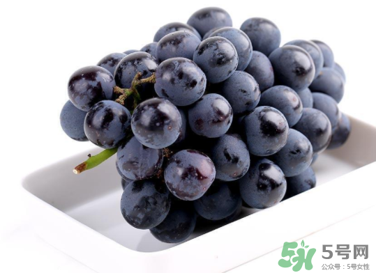 夏黑葡萄為什么掉色？夏黑葡萄怎么會(huì)染色？