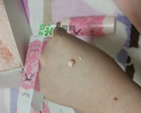 曼妮芬玫瑰身體乳怎么樣？曼妮芬玫瑰絲柔身體乳好用嗎？