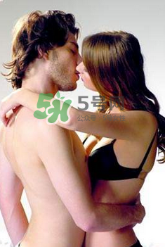 白酒加可樂是春藥？白酒加可樂喝了會(huì)怎樣？