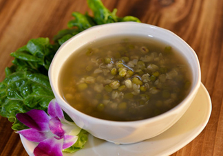 三伏天可以喝綠豆湯嗎？三伏天是喝綠豆湯還是喝生姜水？