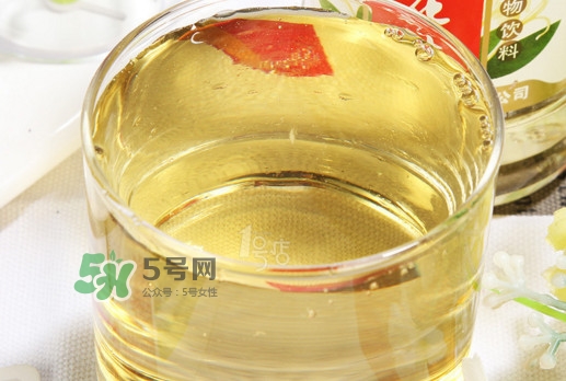 金銀花露是飲料嗎？金銀花露是飲料還是藥？