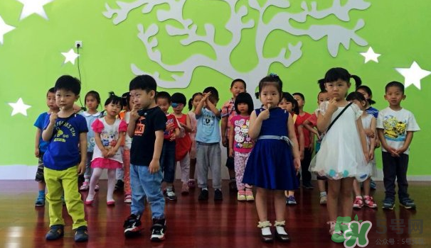 寶寶不去幼兒園怎么辦？寶寶不去幼兒園哭鬧怎么勸導(dǎo)？