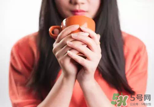 三伏天喝熱水能驅(qū)寒嗎？三伏天為什么喝熱水？