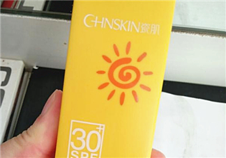 瓷肌美白隔離防曬霜怎么樣？瓷肌美白防曬霜好用嗎？
