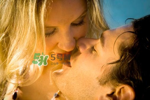 三伏天可以過(guò)性生活嗎？三伏天適合過(guò)性生活嗎？