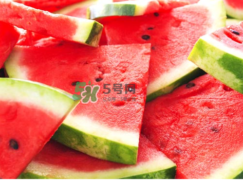 三伏天坐月子可以吃西瓜嗎？三伏天坐月子吃西瓜好嗎？