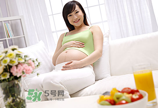 孕婦腳腫了是缺什么？孕婦腳腫了需要補(bǔ)充什么營養(yǎng)嗎？