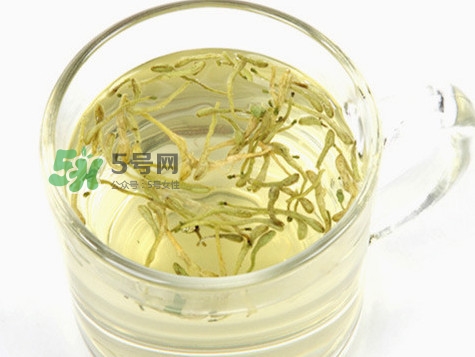金銀花茶要怎樣泡才好喝？金銀花茶最佳泡茶水溫是多少
