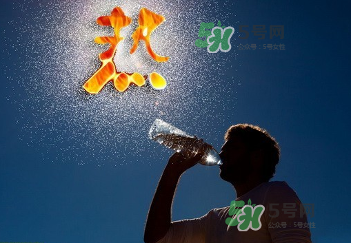 七月份熱還是八月份熱？2017年7月份熱還是8月份熱？