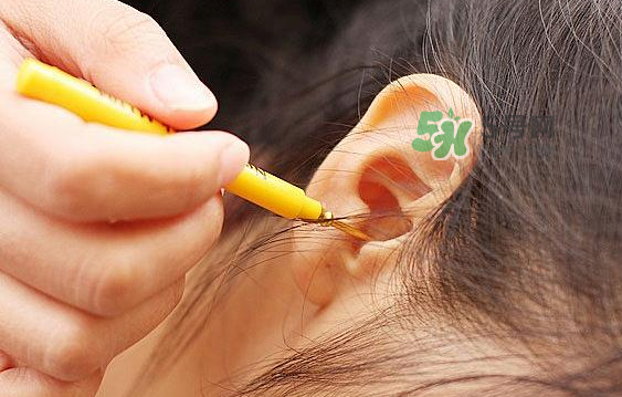 兒童耳屎成硬塊怎么辦？兒童耳屎成硬塊有危害嗎？
