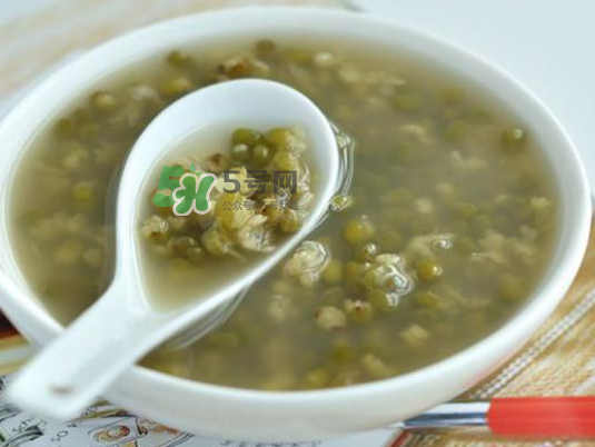 寶寶能喝綠豆水嗎？寶寶能喝綠豆湯嗎？