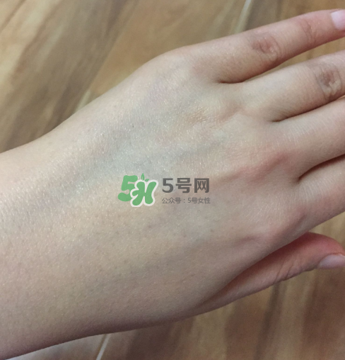 透真水光素顏霜怎么樣？透真素顏霜好用嗎？