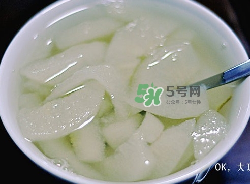 梨子冰糖可以治咳嗽嗎？梨子冰糖水止咳嗎
