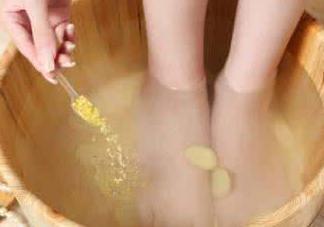 生姜泡腳可以去濕氣嗎？生姜泡腳可以去腳氣嗎