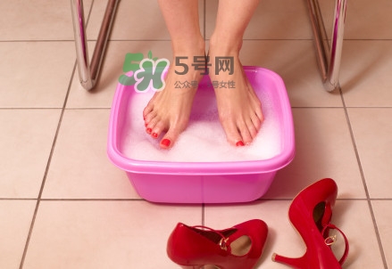 花椒不適合哪些人泡腳？女人用花椒水泡腳好嗎