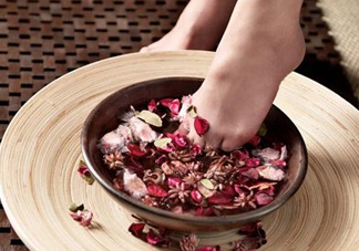 花椒水泡腳能治白發(fā)嗎？花椒水泡腳的禁忌